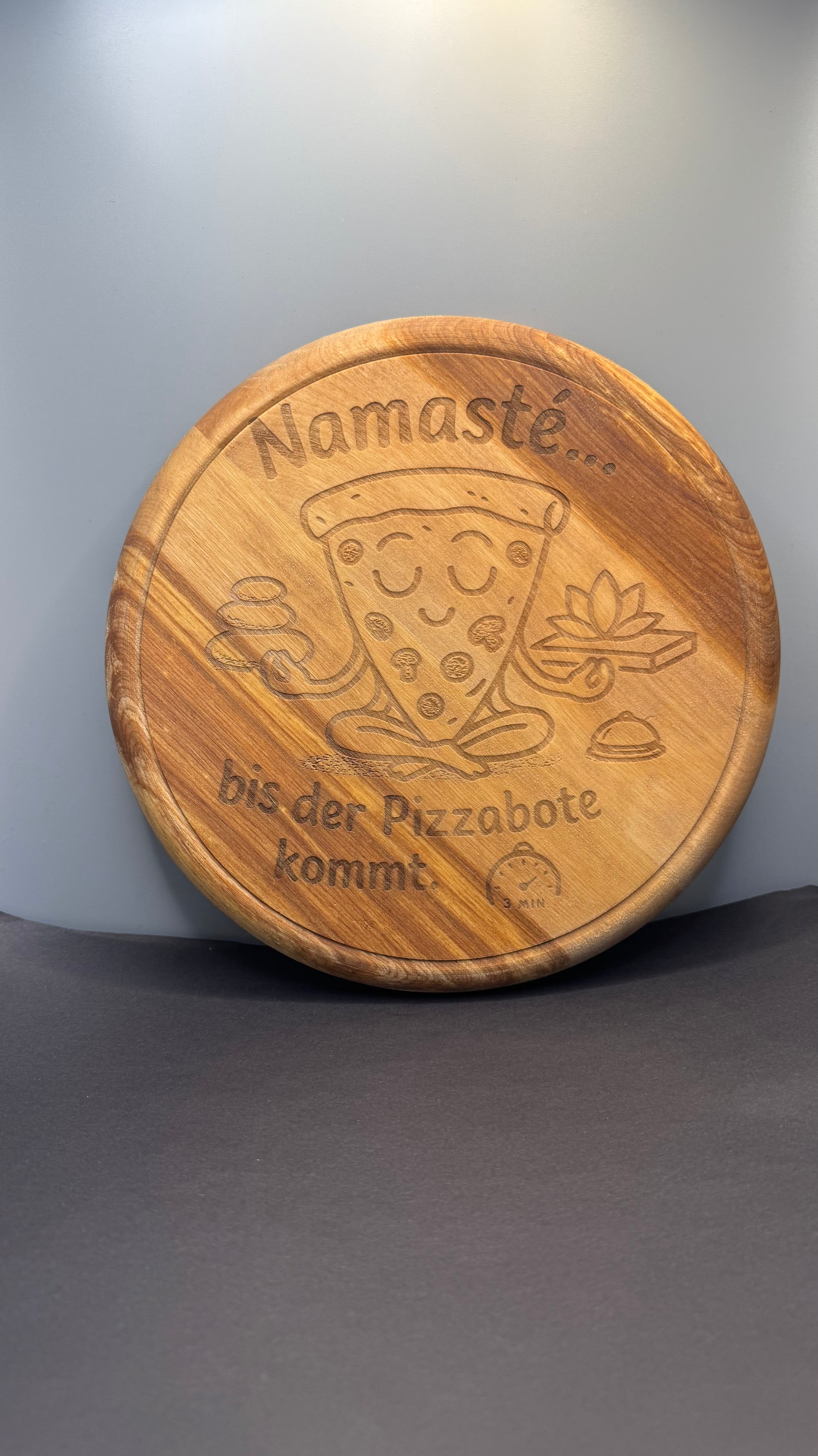 Holzteller mit Gravur