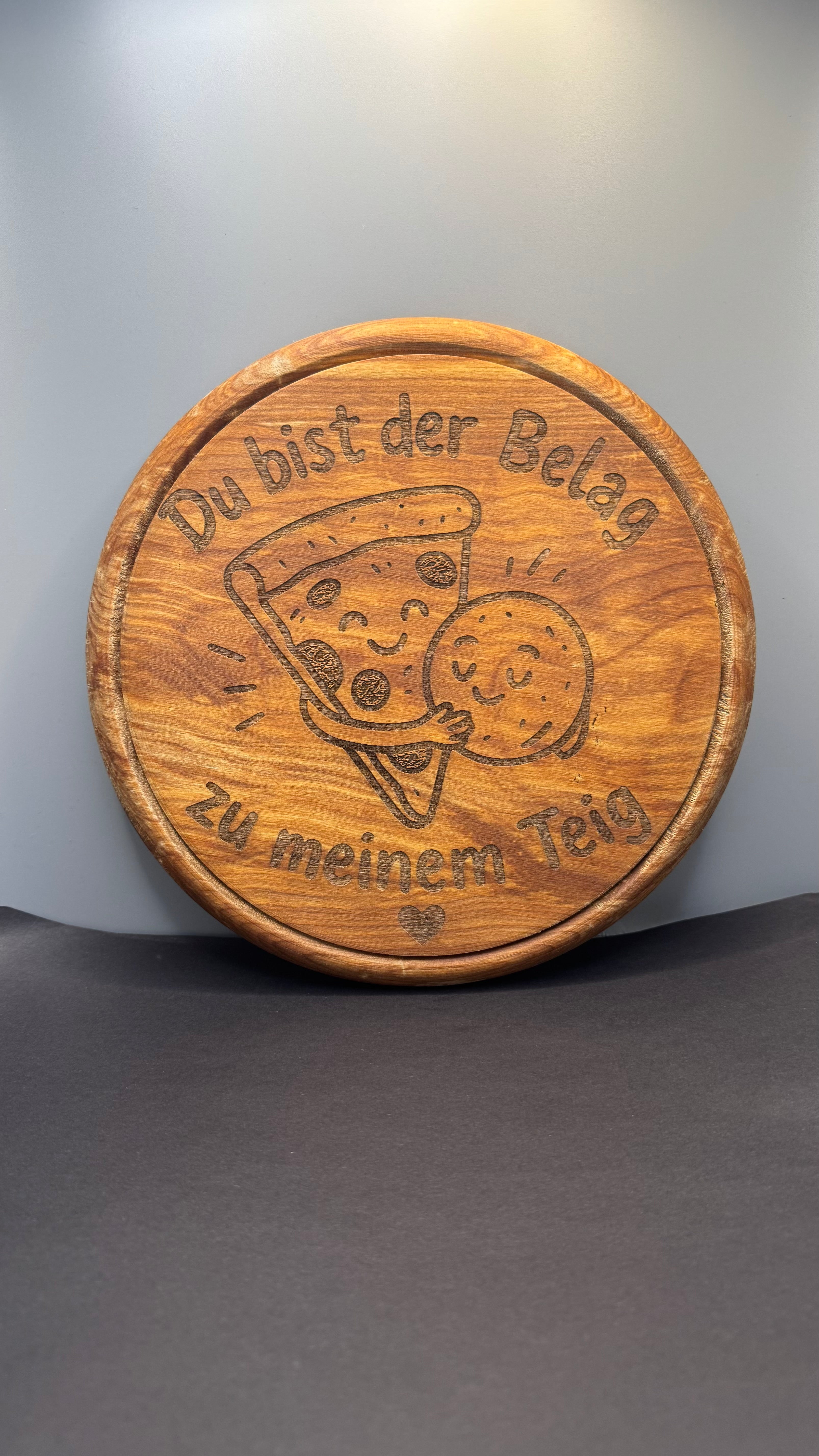 Holzteller mit Gravur